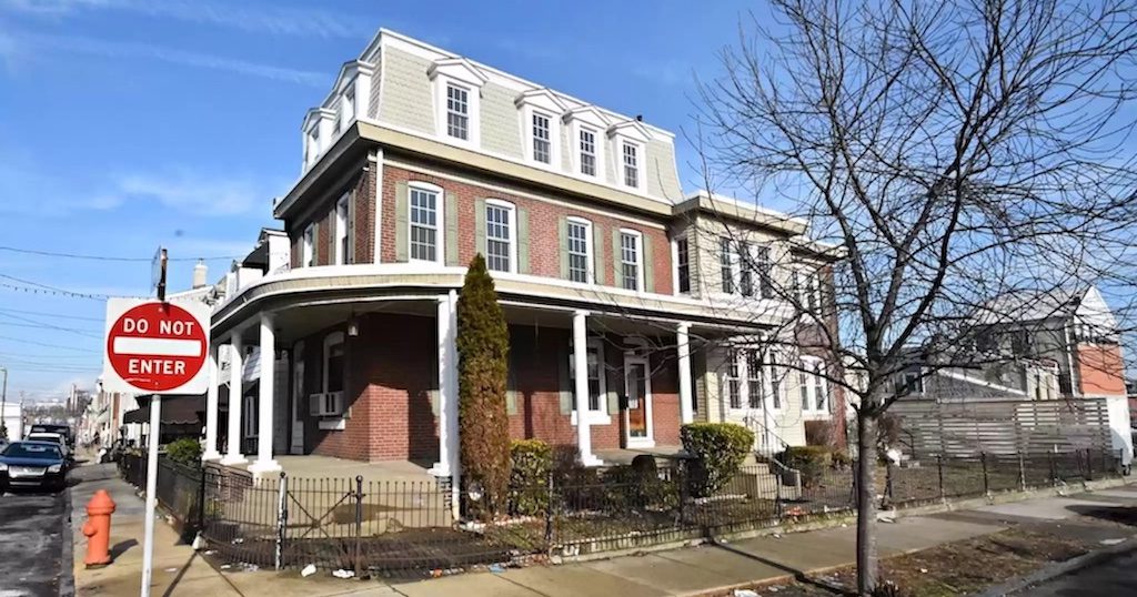 Bridesburg Roof Installation, Roof Replacement, Shingle Roof, Rubber Roof, Residential Roofing, Commercial Roofing